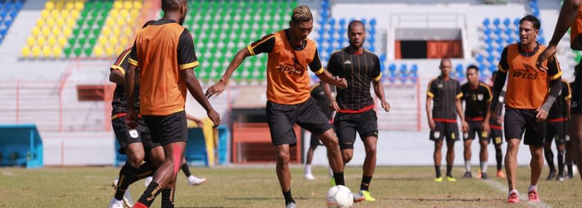 Persela Lamongan vs Persipura Jayapura