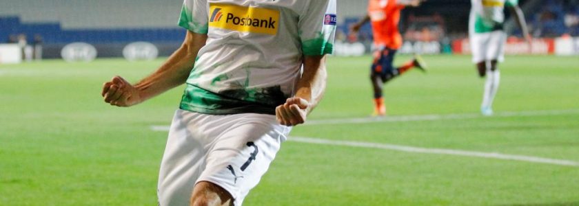 B. Monchengladbach VS Istanbul Buyuksehir