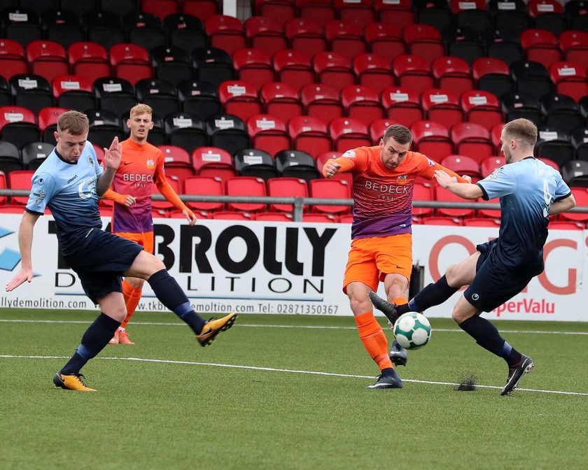 Glenavon Lurgan vs Institute FC